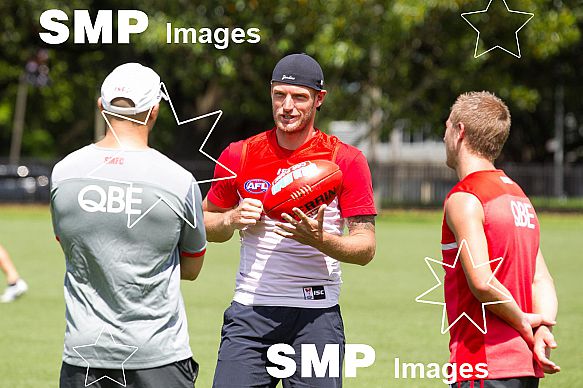 Kieren Jack & Rhyce Shaw of the Sydney Swans and Sam Groth of Australia training with the Sydney Swans
