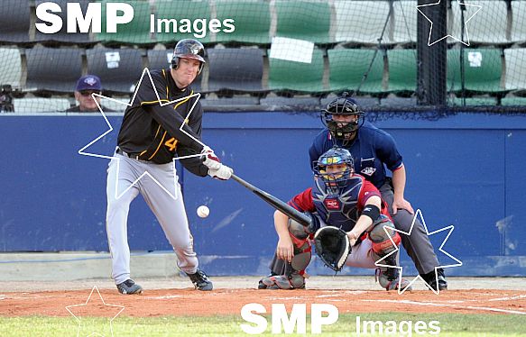AUSTRALIAN BASEBALL LEAGUE - DECEMBER 21 2010, Melbourne Showgrounds - Game 1. Melbourne Aces 18 defeated Brisbane Bandits 8.