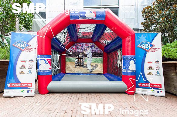 Major League Baseball Opening Week Watch Party, Rocks Brewing Company, Sydney, 9 April 2015. (Andy Cheung/SMP Images 2015)