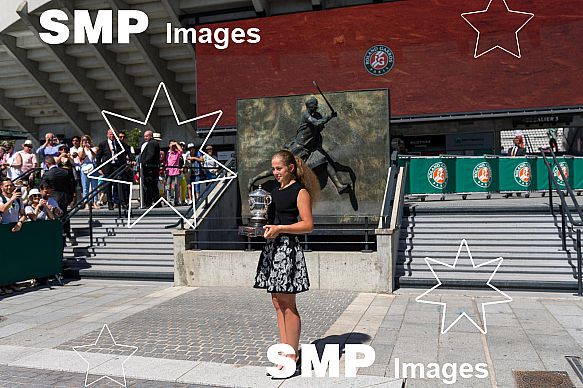 Jelena OSTAPENKO (LAT) Champion Photo Shoot with Coupe Suzanne Lenglen Trophy