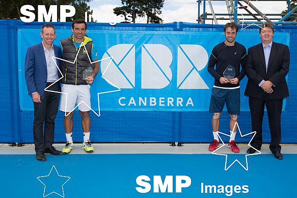 Shane Rattenbury (ACT Minister for Sport and Recreation), Ivan Dodig (CRO) [5] (left), Paolo Lorenzi (ITA) [1] and Ross Triffitt (Tournament Director) (right) 